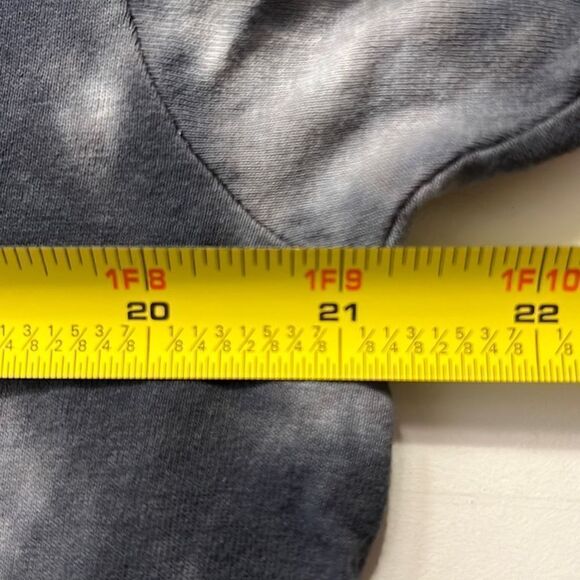 Aaliyah Cloud Wash T‎ Shirt Men’s Short Sleeve Crew Neck Size Large - Picture 4 of 4